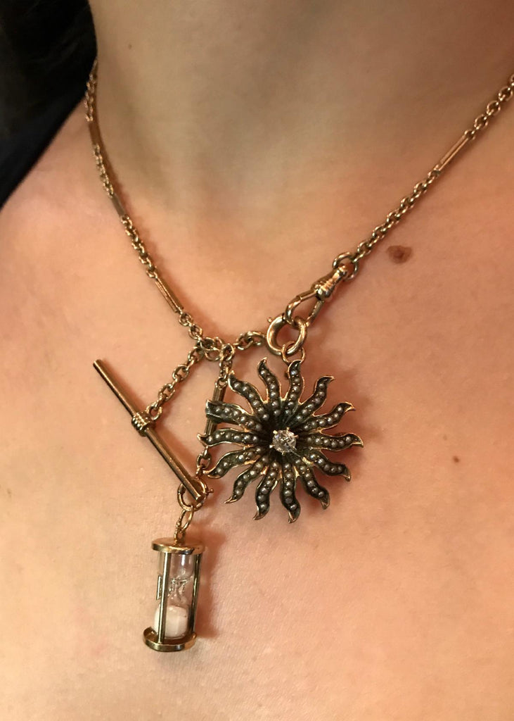 Sunday Brunch: Gold Chains & Charms
