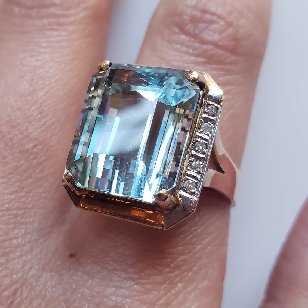 Sunday Brunch: Aquamarine and Bloodstone